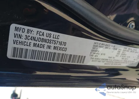 2025 Jeep Compass Latitude 4X4 from USA, damaged, VIN 3C4NJDBN3ST571670